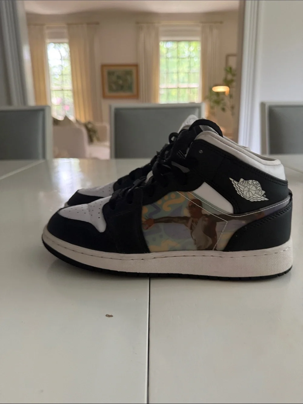Jordan one black